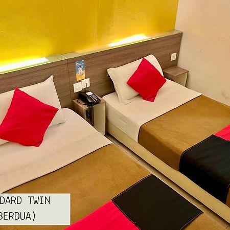 Yellow Mansion Hotel Melaka Raya Экстерьер фото