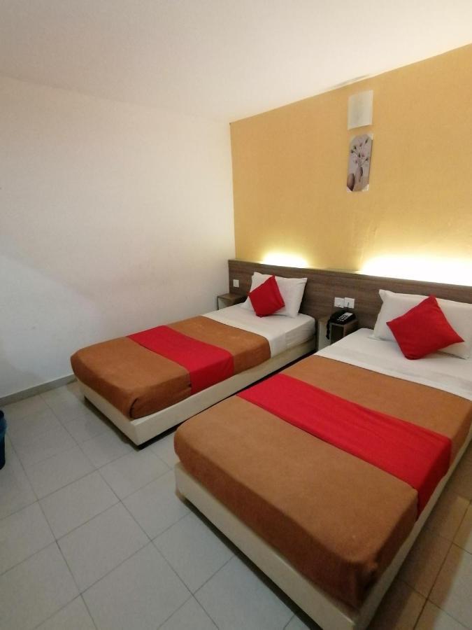 Yellow Mansion Hotel Melaka Raya Экстерьер фото