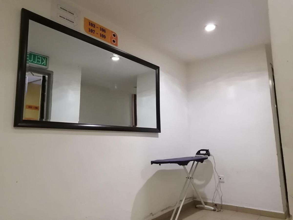 Yellow Mansion Hotel Melaka Raya Экстерьер фото
