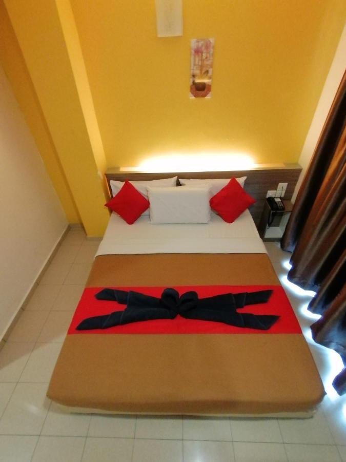 Yellow Mansion Hotel Melaka Raya Экстерьер фото