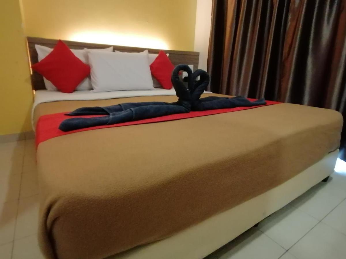 Yellow Mansion Hotel Melaka Raya Экстерьер фото