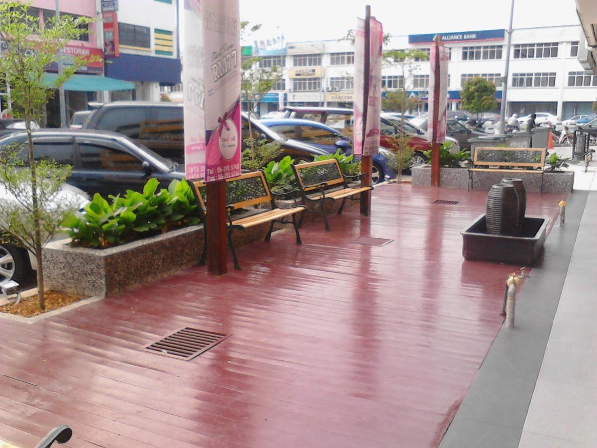 Yellow Mansion Hotel Melaka Raya Экстерьер фото