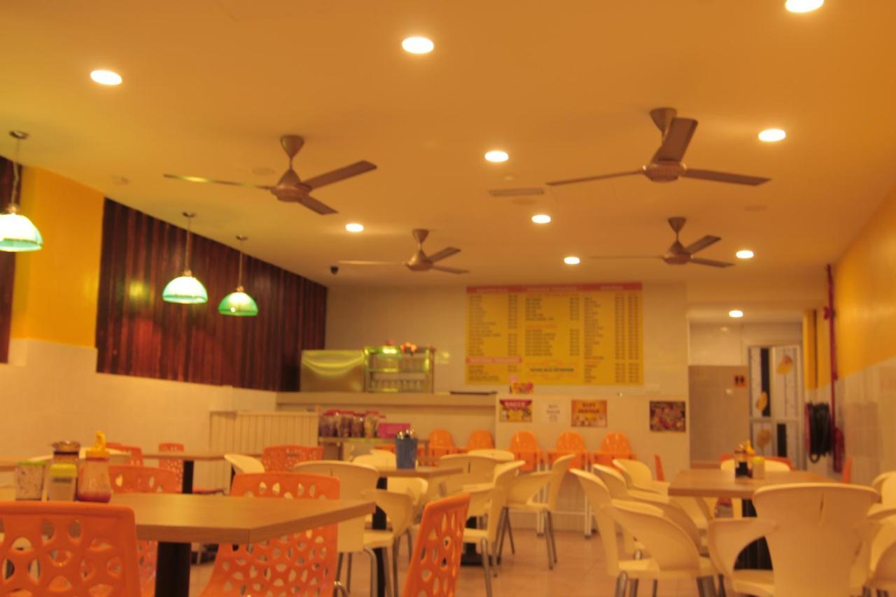 Yellow Mansion Hotel Melaka Raya Экстерьер фото