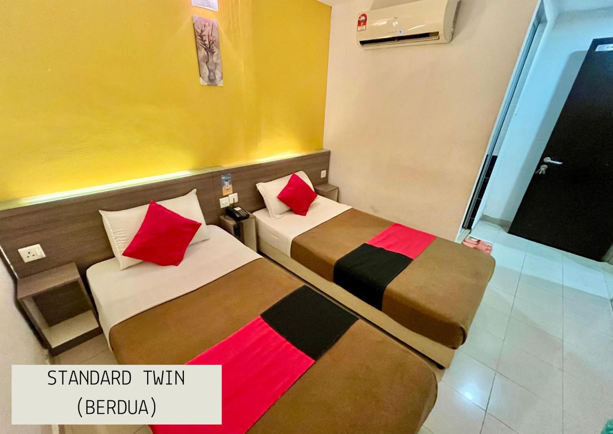 Yellow Mansion Hotel Melaka Raya Экстерьер фото