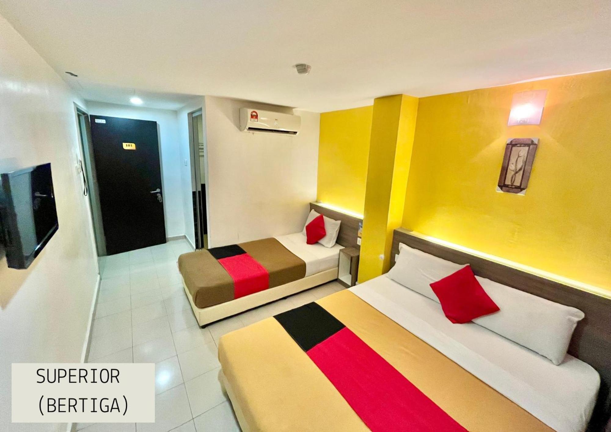 Yellow Mansion Hotel Melaka Raya Экстерьер фото
