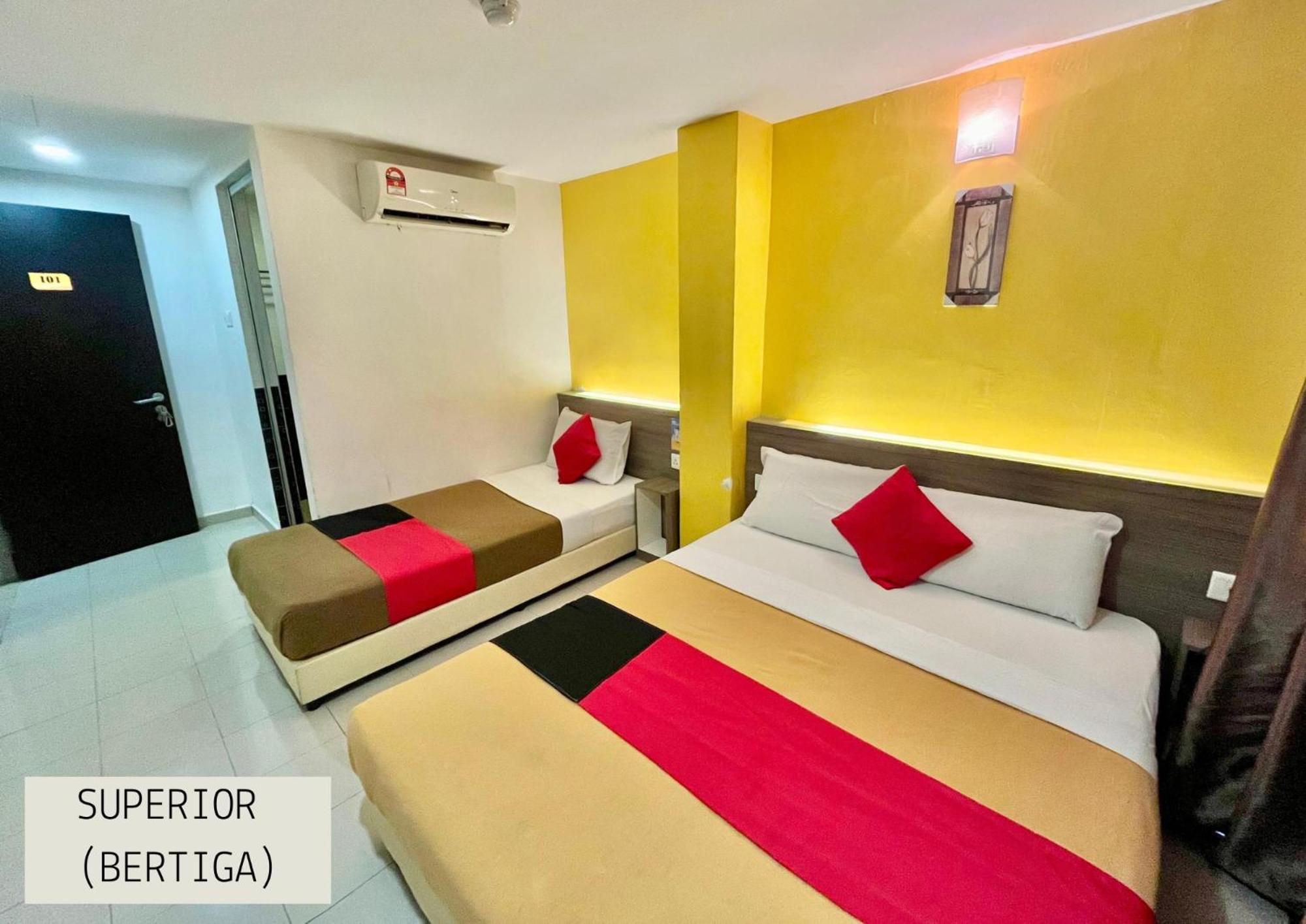 Yellow Mansion Hotel Melaka Raya Экстерьер фото